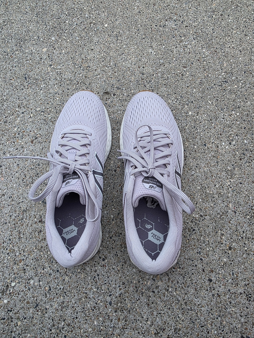 New Balance Women's Lavender Sneaker Women Size 8.5 - Picture 8 of 12